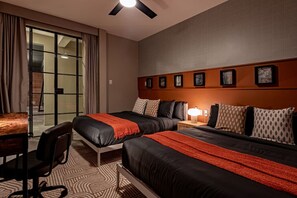 5 Schlafzimmer, Schreibtisch, Bügeleisen/Bügelbrett, WLAN