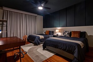 5 bedrooms, desk, iron/ironing board, WiFi