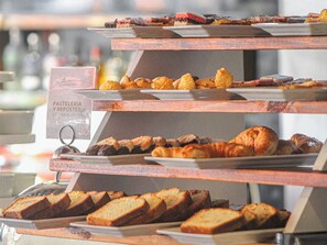 Petit déjeuner buffet compris tous les jours