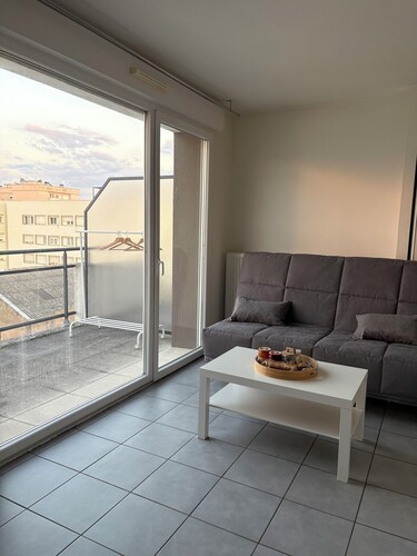 Apartment near Republic and Flag