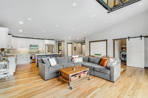 Télévision, table de tennis de table