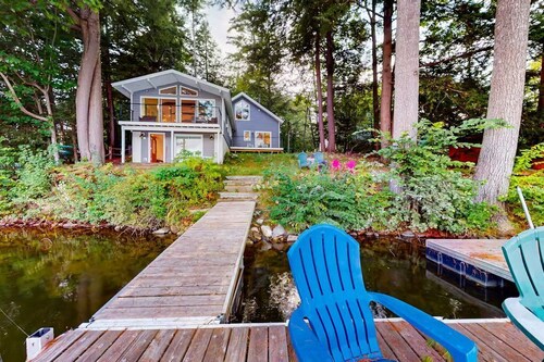 Lakefront Cottage w/ Hot Tub & Dock on Lake Rescue
