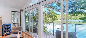 Lakefront Cottage w/ Hot Tub & Dock on Lake Rescue