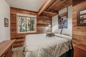 Free WiFi, bed sheets - Snowline Cabin #26 -Hot Tub -Wi-Fi -A/C -Game Room (Glacier)