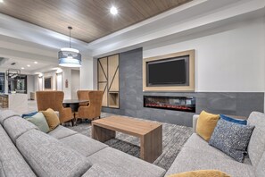 Exterior - Staybridge Suites Indianapolis South - Greenwood by IHG (Greenwood)