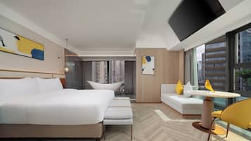 Premium bedding, down duvets, free minibar, blackout curtains