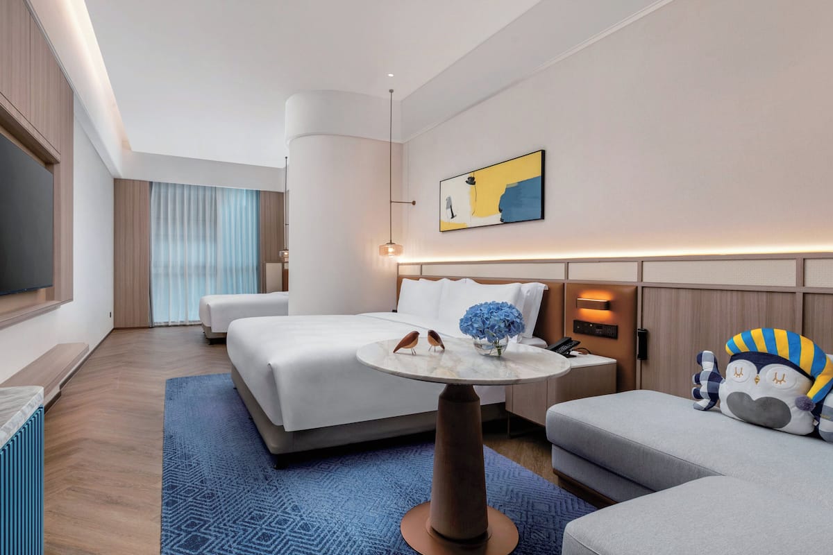 1 King 1 Queen Grand | Premium bedding, down comforters, free minibar, blackout drapes