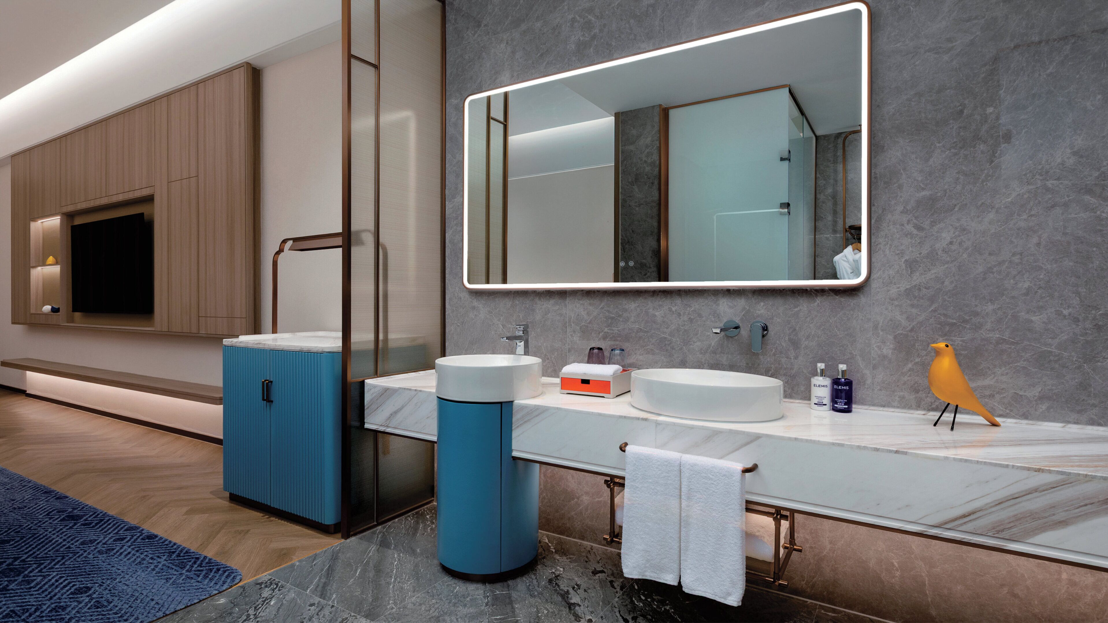 Premium-huone, 2 parisänkyä | Ylelliset vuodevaatteet, untuvapeitot, ilmaiset minibaarituotteet