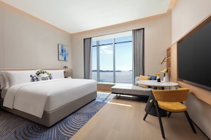 Standard Room, 1 King Bed, Ocean View | Free WiFi, bed sheets
