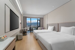 2 Single Standard Snow Mountain View Balcony | Down duvets, desk, laptop workspace, blackout curtains - Holiday Inn Express Lijiang Ancient Town by IHG (Lijiang)