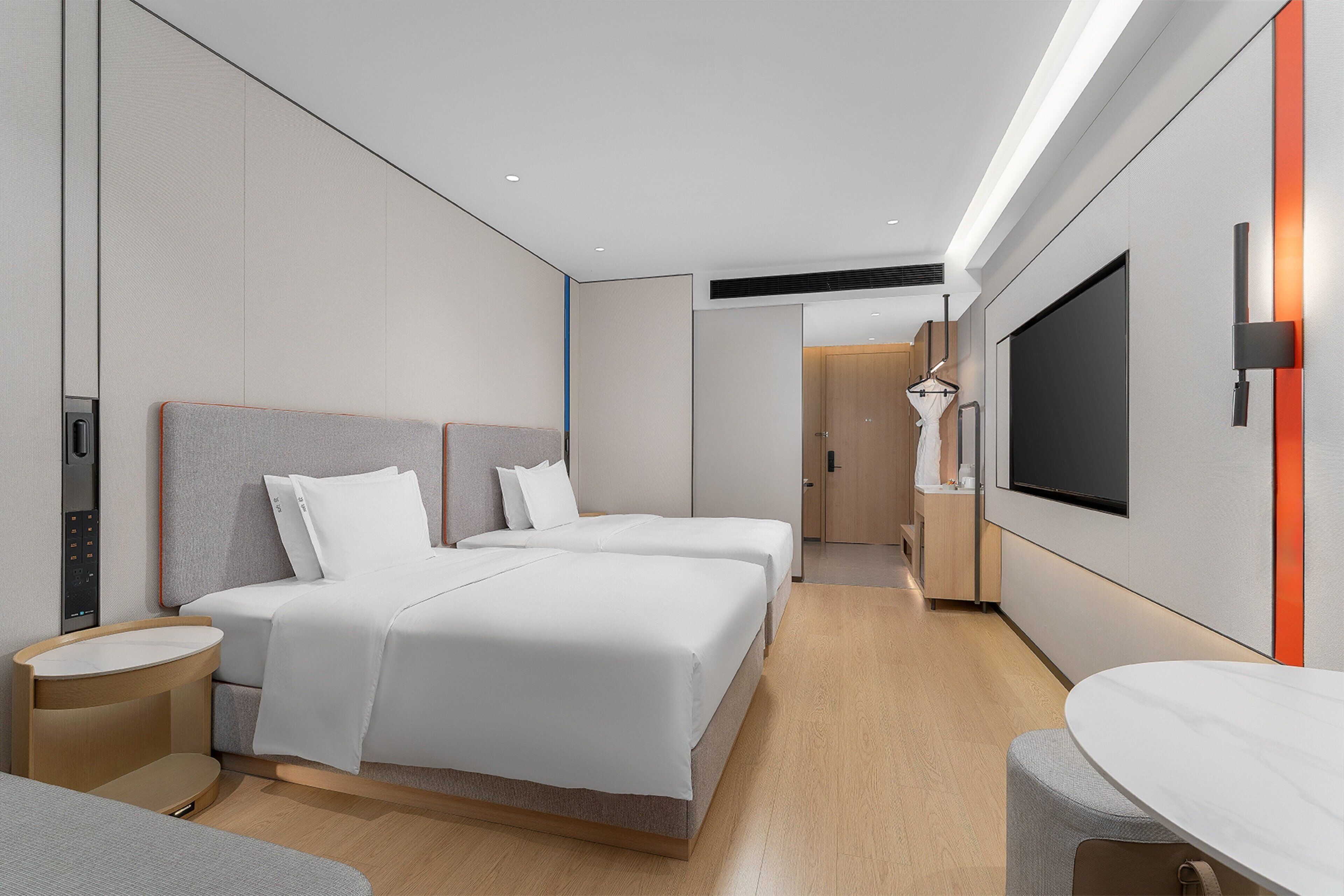 Dundyner, skrivebord, skrivebord for bærbar PC og blendingsgardiner