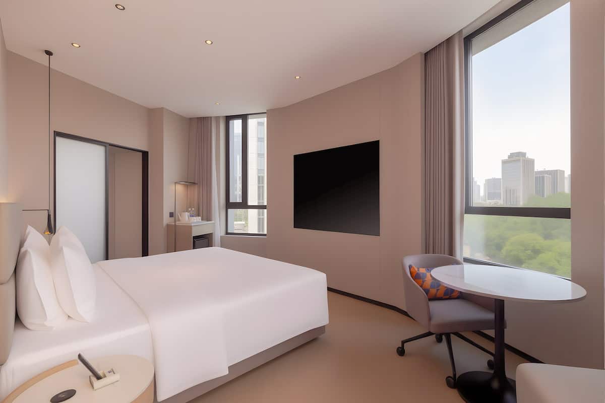 1 Bedroom Suite City View | Premium bedding, down comforters, laptop workspace, blackout drapes