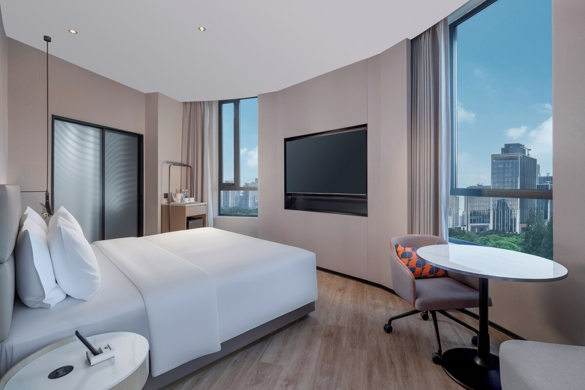 Suite, 1 Bedroom, City View