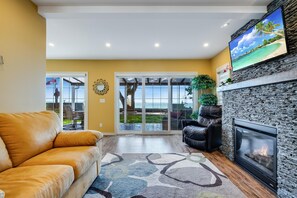 スマートテレビ、暖炉