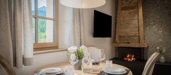 Traditional chalet wellness with lake view - the schwanenNEST at Arnestgut