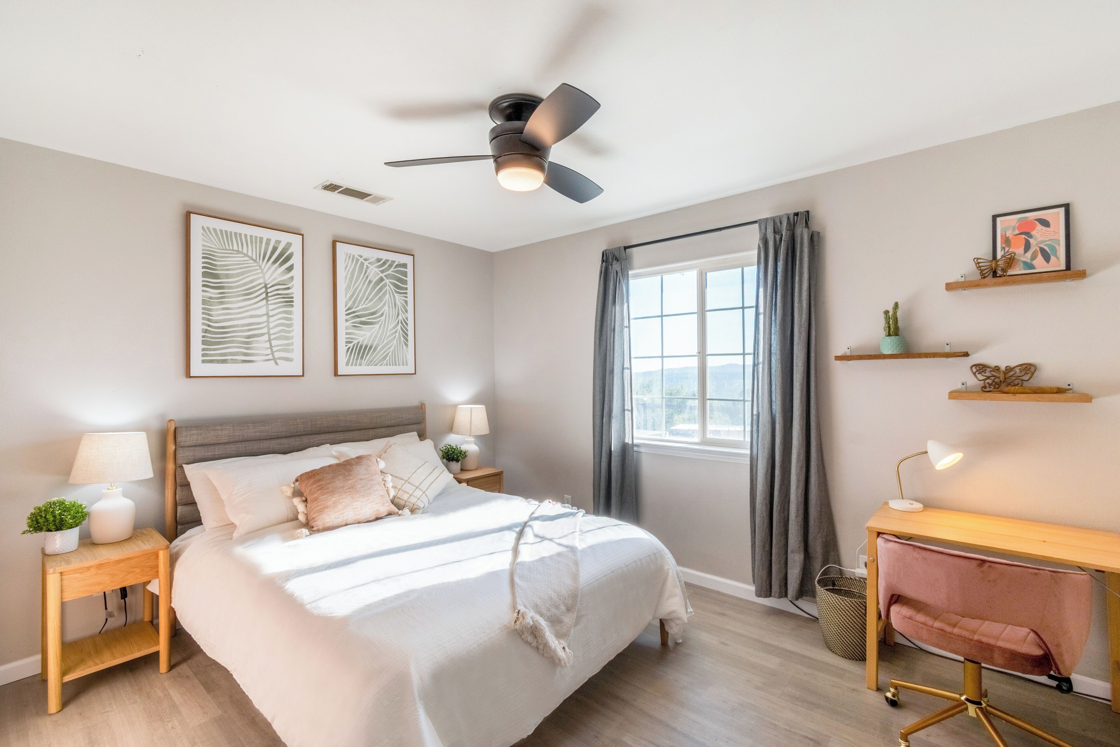 3 slaapkamers, reisbedje, wifi, beddengoed