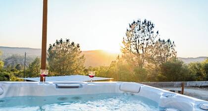 Yosemite Farmhouse w/ Cozy Sunset Views, Private Hot Tub, Fire Pit, and BBQ