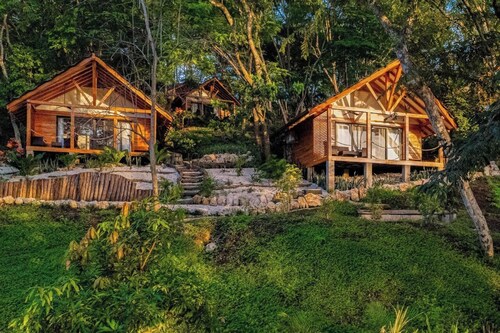 BEACH RESORT PLAYA LEONA YOUR PLACE IN COSTA RICA NATURE & PEACE