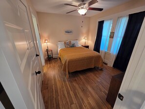 4 bedrooms, desk, iron/ironing board, travel cot