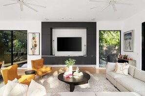 Smart TV, livros, escritórios, impressoras