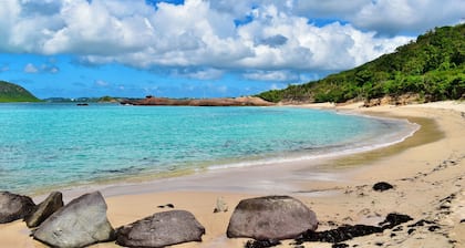 Eden Roc – Ocean View Retreat near Hermitage Bay Beach & Jolly Harbour Antigua