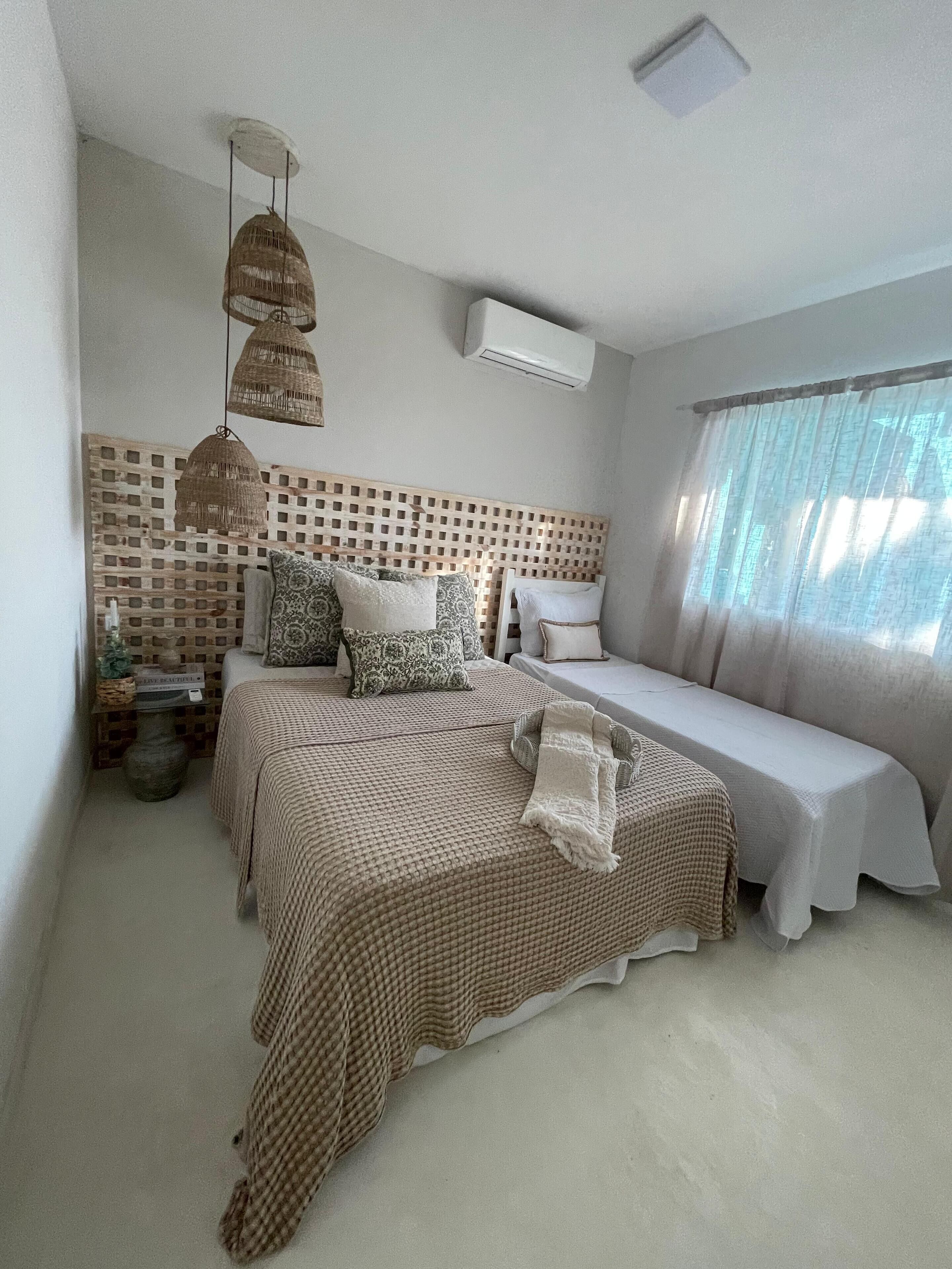 Quarto luxo | Wi-Fi de cortesia, roupa de cama