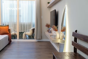 Comfort Apartment, Multiple Beds, Pets allowed, Ground Floor | Living area - Apê novo a 1 min da Rua Coberta (Gramado)