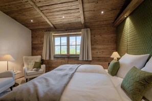 1 bedroom - Cozy double room with historical charm and panoramic view - the spatzenNEST (Strobl)