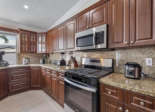 Private Miami Oasis With Private Pool