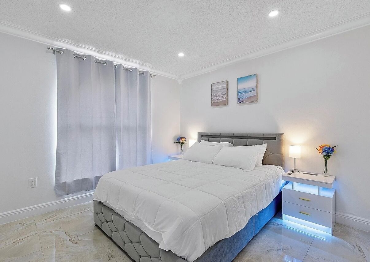 3 bedrooms, desk, iron/ironing board, free WiFi