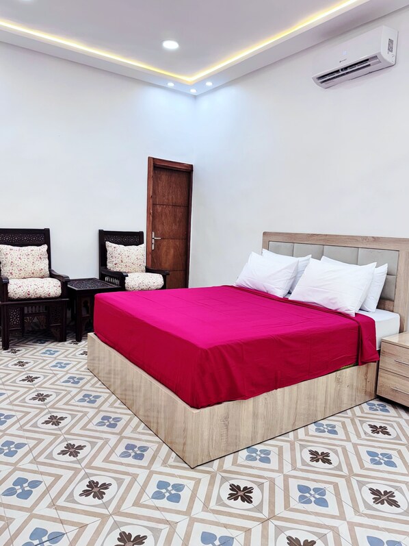 2 bedrooms, bed sheets