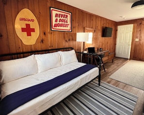 Deluxe Room | Free WiFi