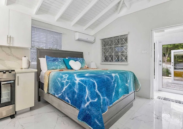 1 slaapkamer, een strijkplank/strijkijzer, wifi, beddengoed