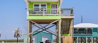 Charming Studio house with WiFi & AC in brilliant Holly Beach, La