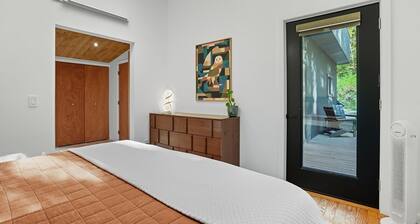 Luxury Scandinavian nature escape, private saun