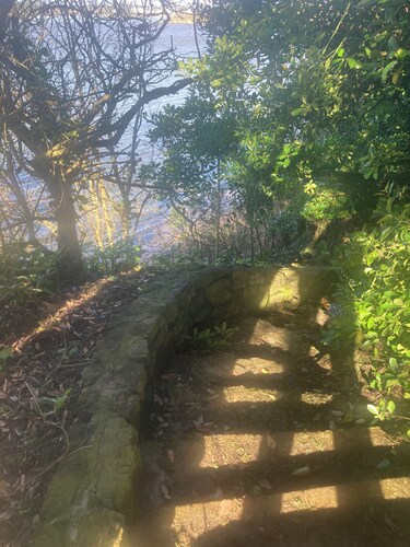Maison familiale avec jardin et accès plage.  Ria d'Etel. Calme et sauvage.