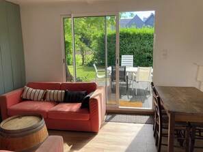 Living area - Family home with garden and beach access.  Ria d'Etel. Calm and wild. (Étel)