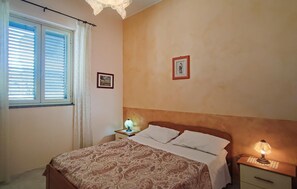 1 bedroom, travel cot, free WiFi - Nice apartment in Acquedolci with WiFi (Acquedolci)