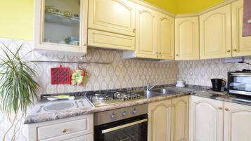 Frigorifero, piano cottura