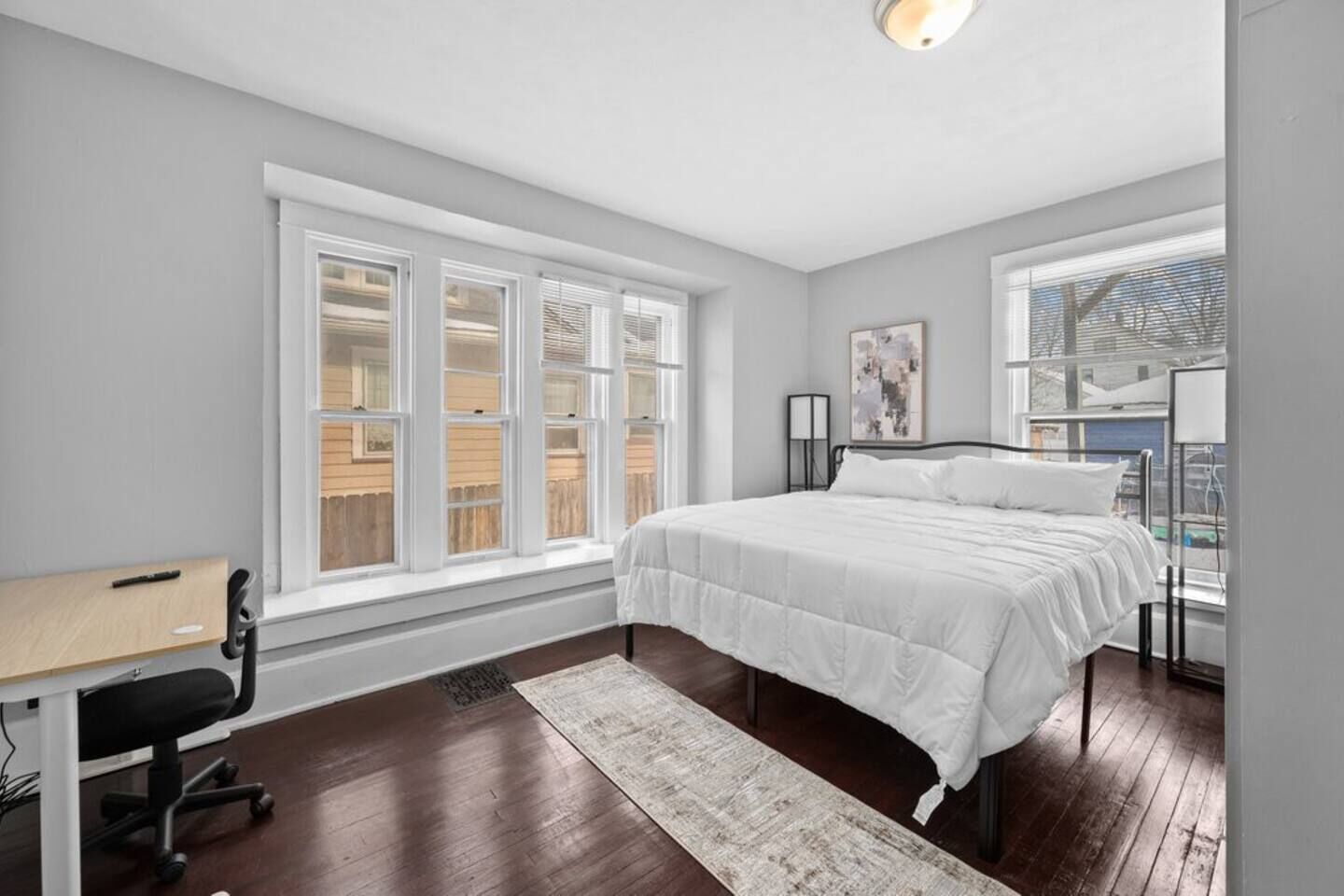 1 多间卧室、WiFi