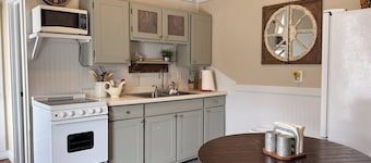 Historic Downtown Nauvoo | Temple Walk & Parking