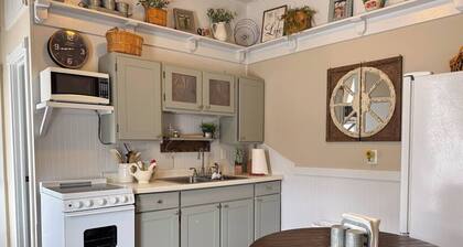 Authentic 1888 Architecture - Historic Experience