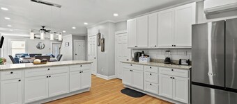 Fun Game Room & Theater, Walk to Dining & Music