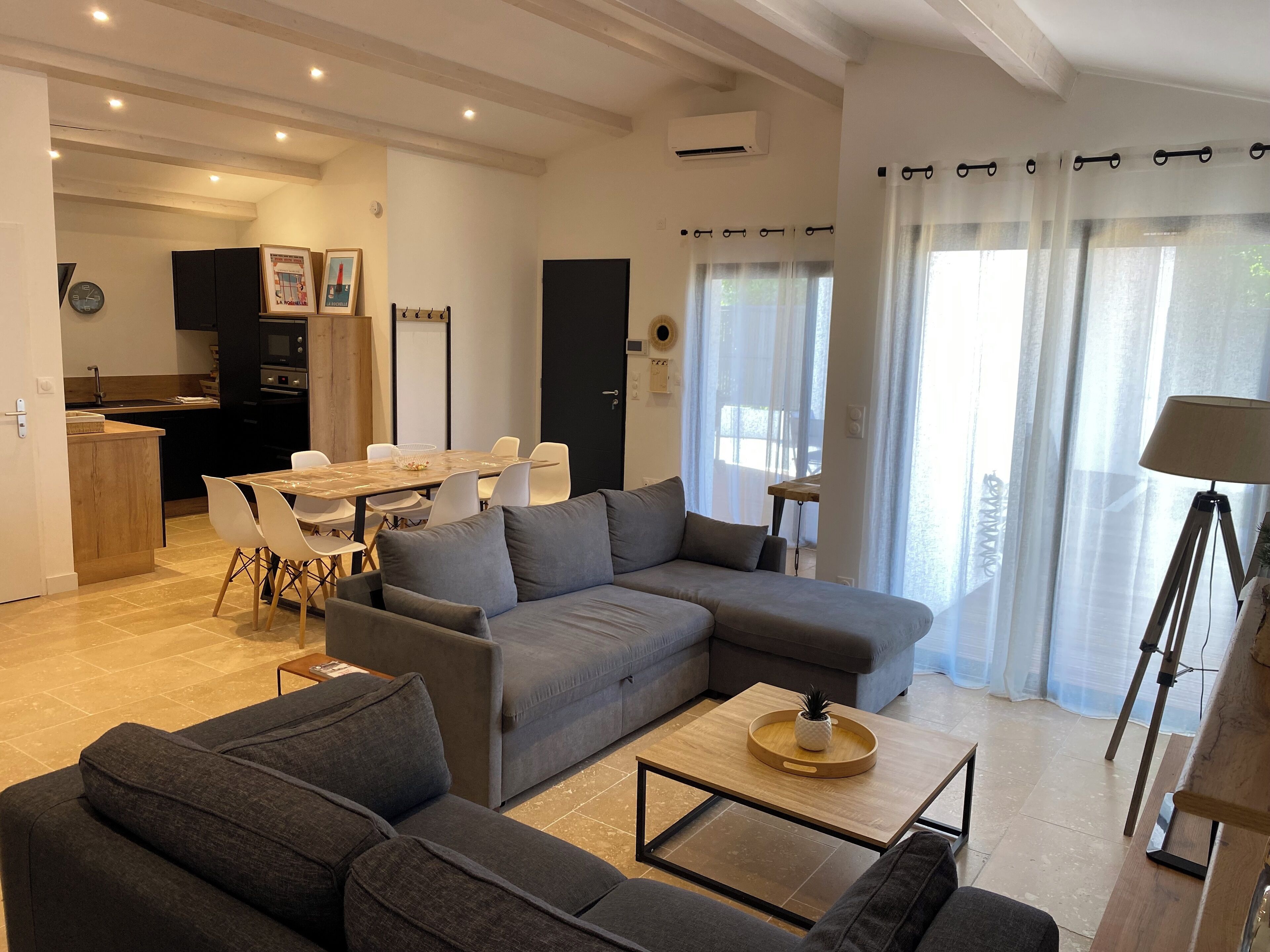 Televisión, videojuegos y reproductor de DVD 