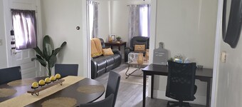 super cozy 4-bedroom house in Lorain newly remodeled close to lake.