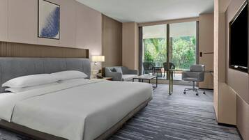 Executive Mountain King, M Club | Down duvets, minibar, in-room safe, blackout curtains