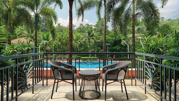 Down duvets, minibar, in-room safe, blackout curtains