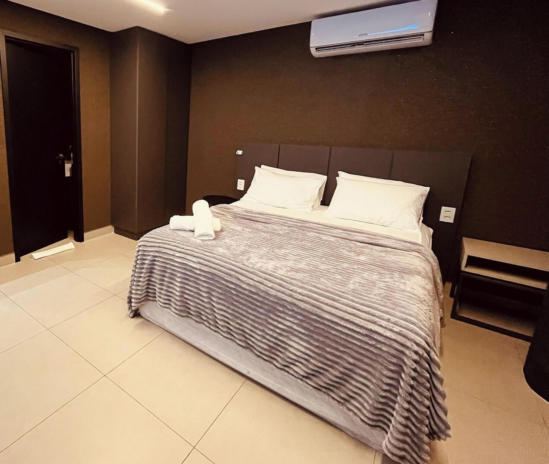 Deluxe Apartment | Free WiFi