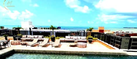 Premium Apartment | Pool | Outdoor pool