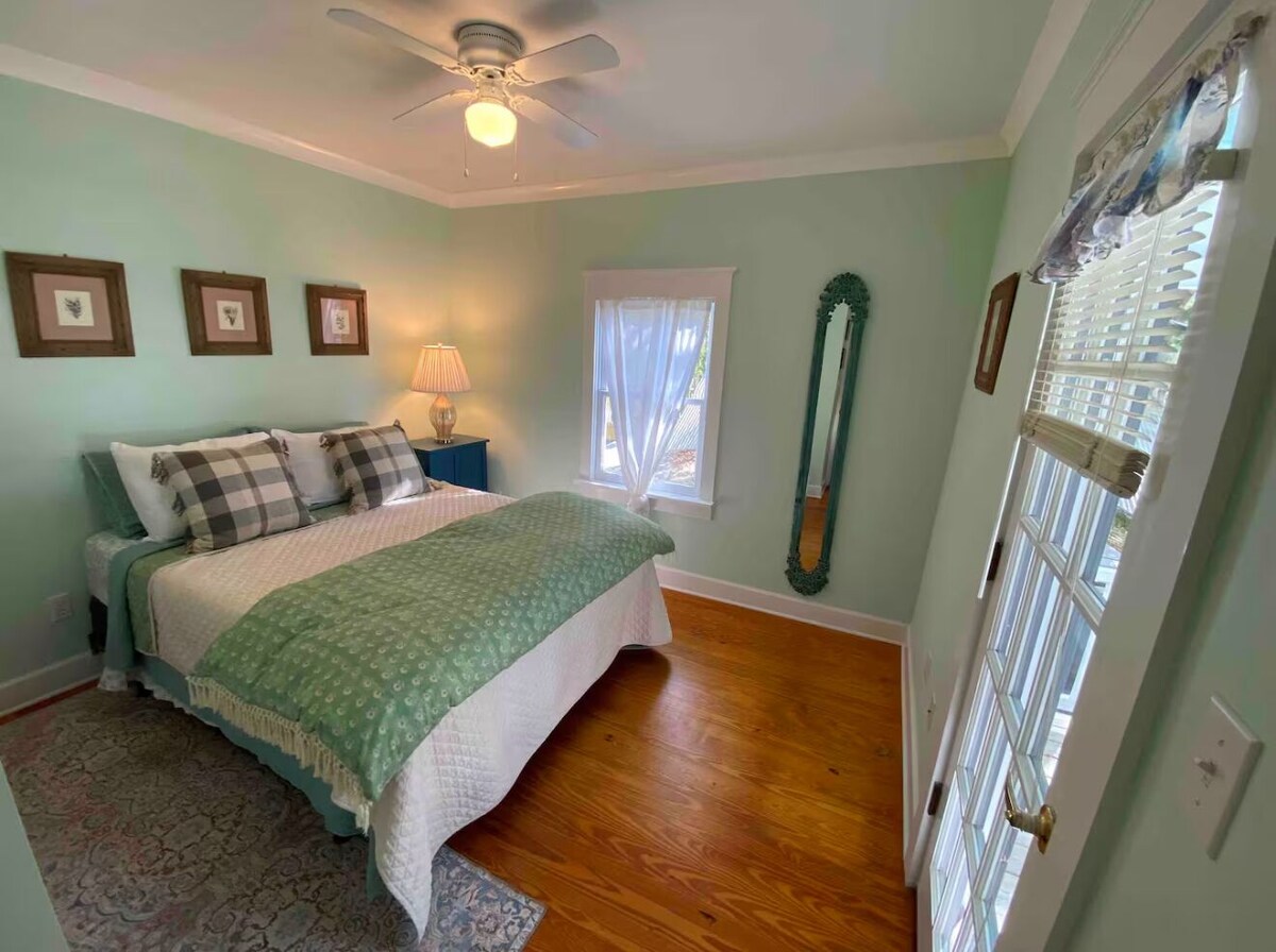 Photo 12 of Charming Victorian Home in beautiful St. Augustine with WiFi, AC